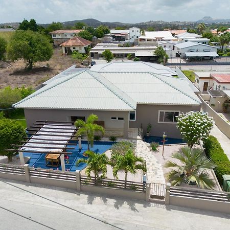 Вилла Familiewoning Met Prive Zwembad Виллемстад Экстерьер фото